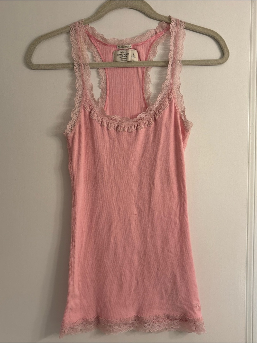 Vintage Y2K Abercrombie Pink Lace-Trim Racerback Cami, size M